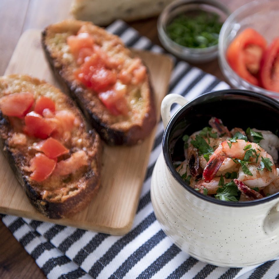 Gambas al Ajillo y Pan con Tomate