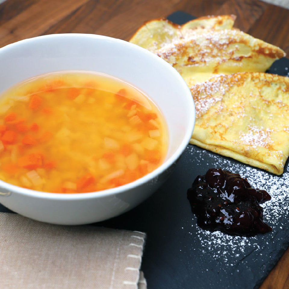 Ärtsoppa with Pannkakor