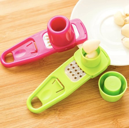 Garlic mincer